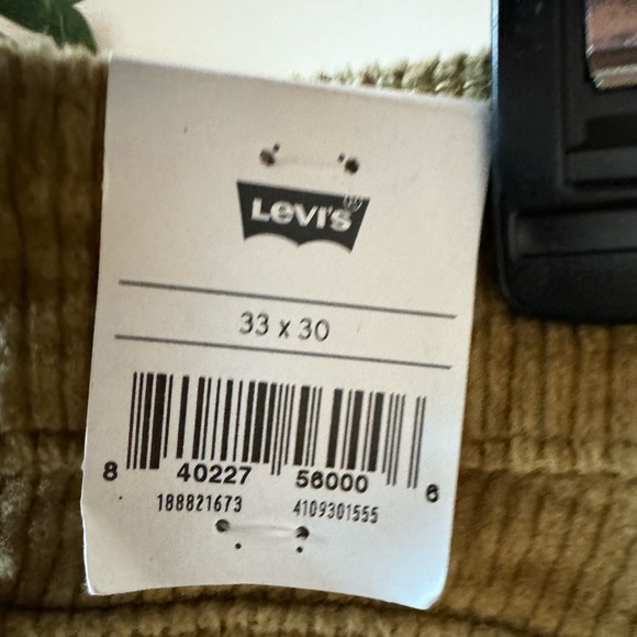 Women Levi’s 33x30 721 high-rise skinny corduroy jeans, dark mustard color, NWT - Picture 6 of 10